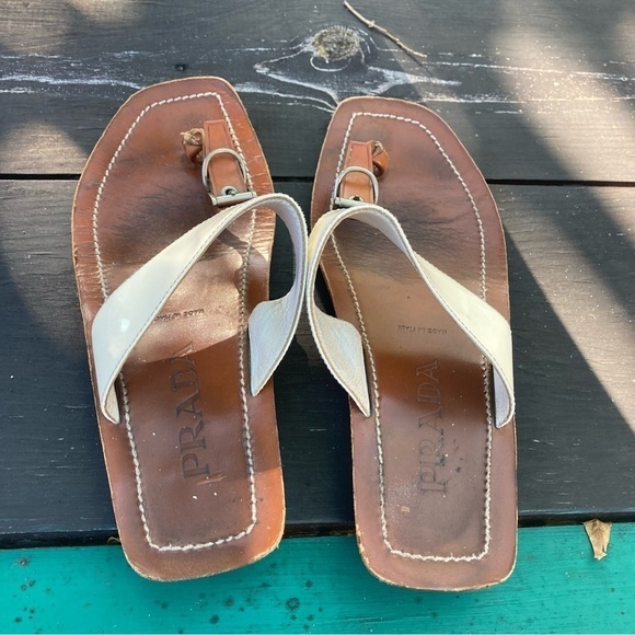 Authentic Prada Leather Sandals Ivory Patent Leather and Brown Slides Sz 38 - Picture 3 of 11